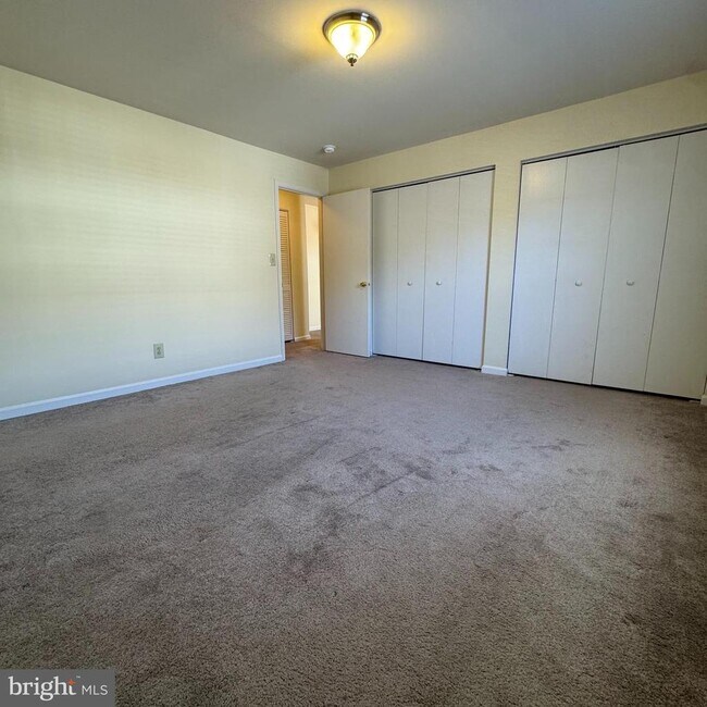 Building Photo - 41 Smokewood Ct