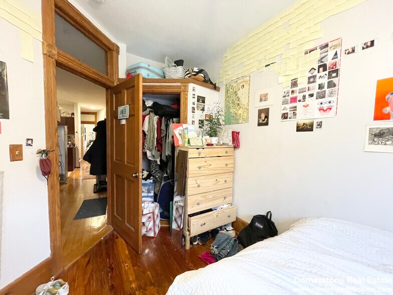 Building Photo - 616 Columbus Ave