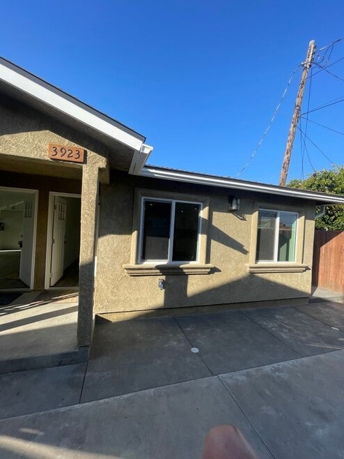 Building Photo - 3923 Franklin Ave