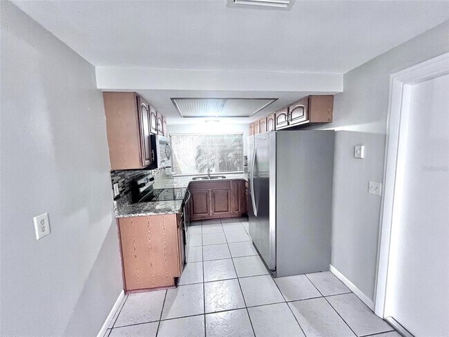 Building Photo - 7204 Isle Dr