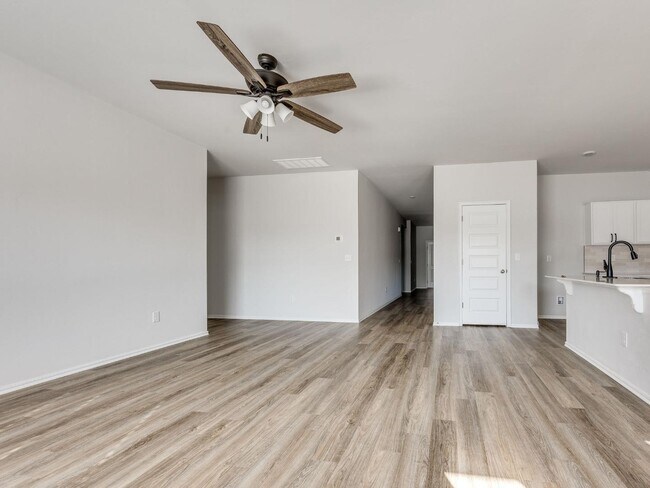 Building Photo - 10044 SW 40th St