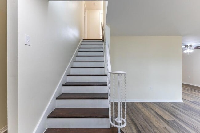 Building Photo - 4419 Knight Dr