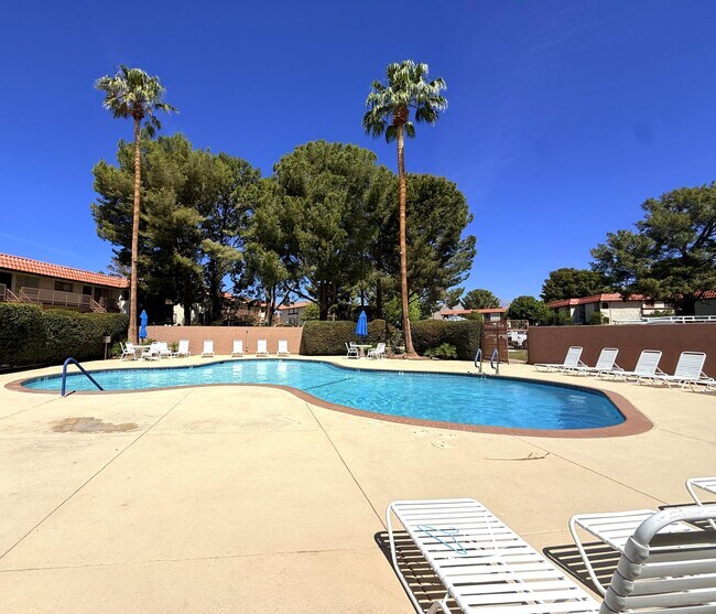 Building Photo - 64281 Spyglass Ave
