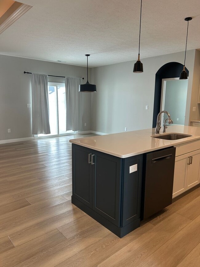 Building Photo - 4331 Foal Dr