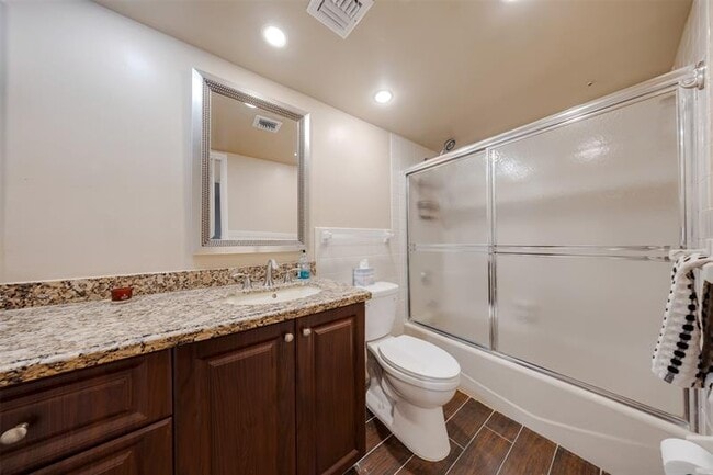 Building Photo - 805 Cypress Blvd