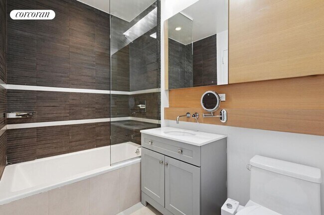 Building Photo - 342 E 110th St