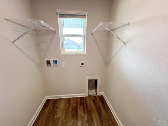 Building Photo - 5257 Peach Dr