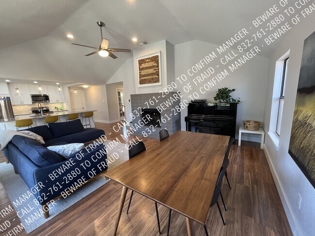Building Photo - 645 Thompson Dr