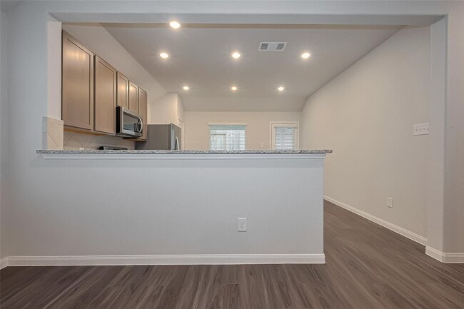 Building Photo - 13625 Goldeye Dr