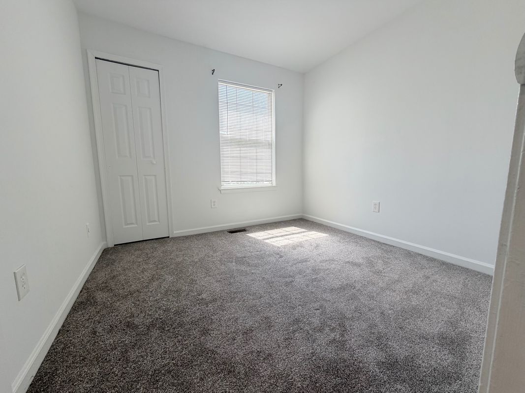 Building Photo - 6122 Little Foxes Run