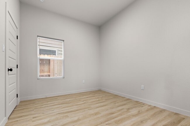 Building Photo - 9711 Cargill St