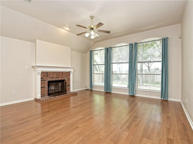 Building Photo - 1725 Dapplegrey Ln