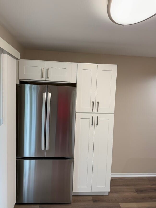 Building Photo - 565A Thrush Ct