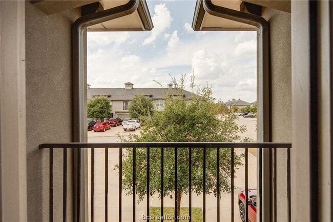 Building Photo - 3519 Summerway Dr