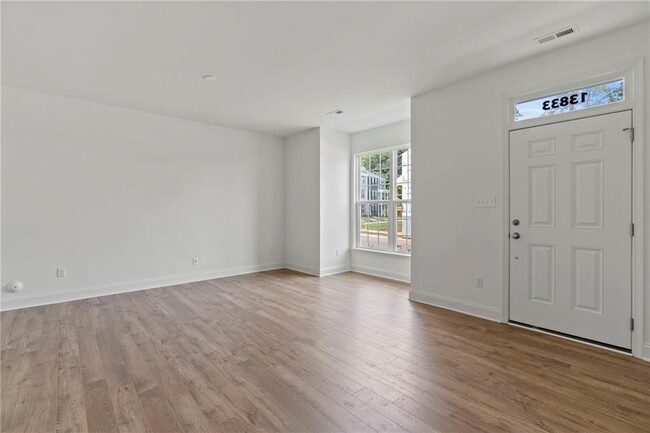Building Photo - 15320 Oasis Sun Aly