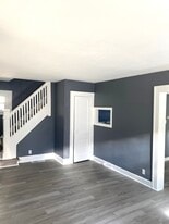 Building Photo - 411 Newman St