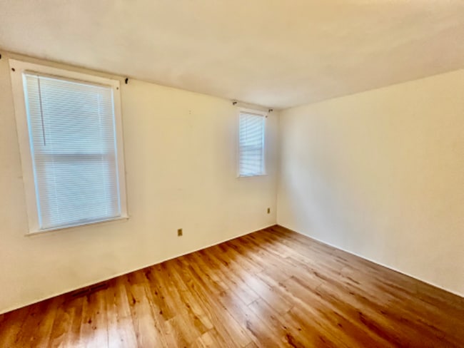 Building Photo - 1809 S 14th St