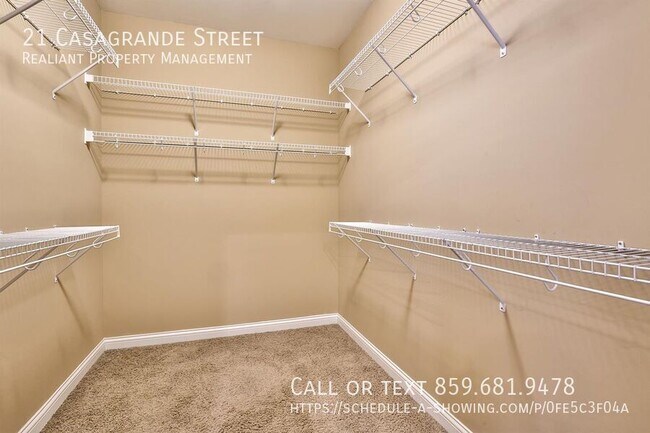 Building Photo - 21 Casagrande St
