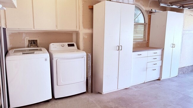 Building Photo - Charming and Move-in Ready 3BD/2.5BA, Two-Story Townhouse in Miravilla at Gale Ranch, San Ramon- ...