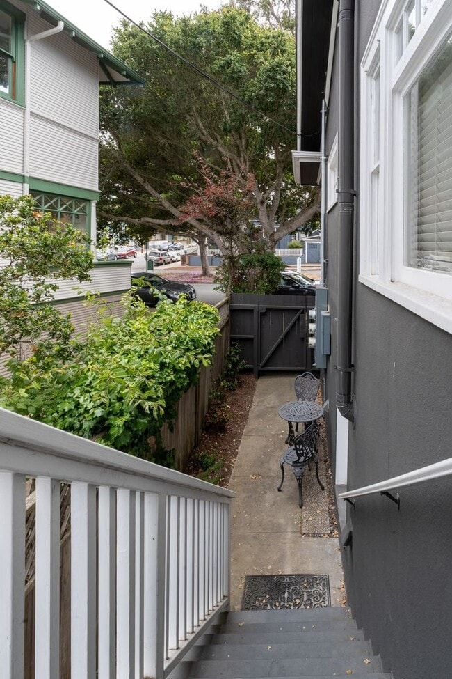 Building Photo - Lighthouse Haven - PGPM - CS - T/L