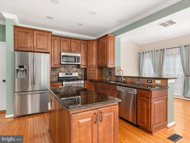 Building Photo - 10625 Wulford Ct