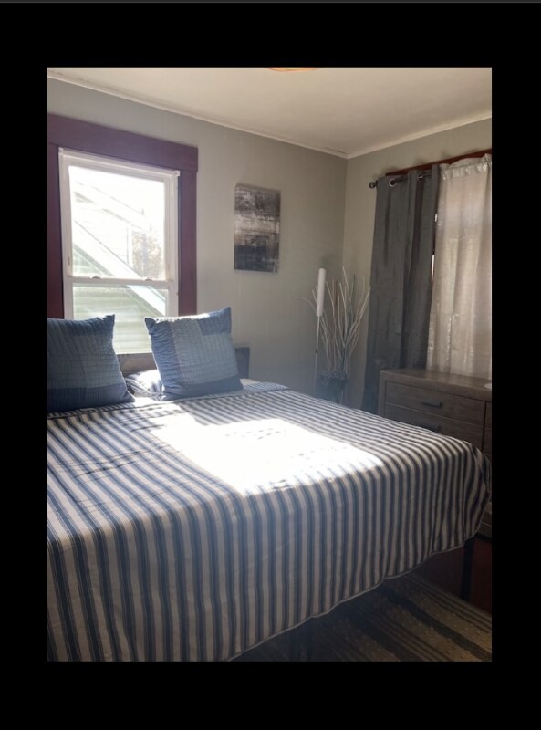 Building Photo - 1889 State St