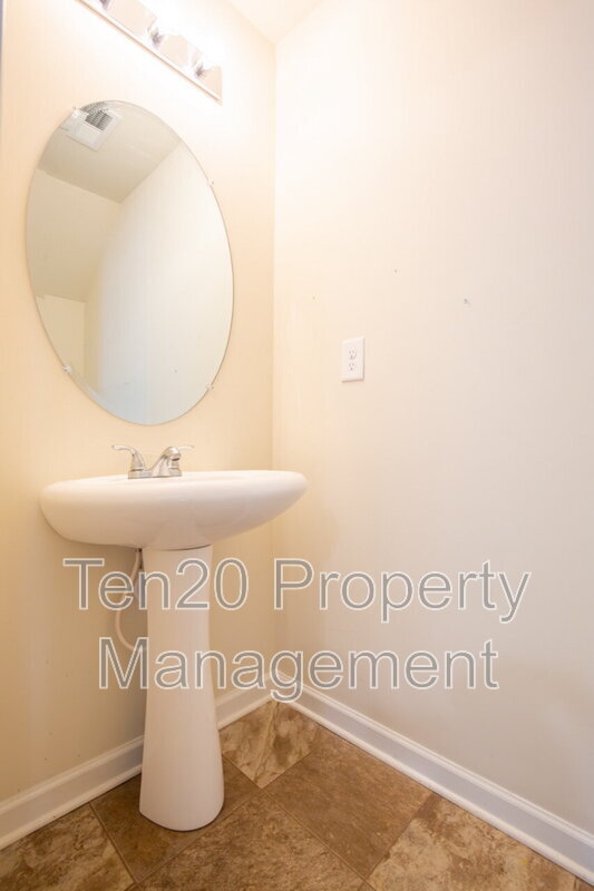 Building Photo - 365 Partisan Dr