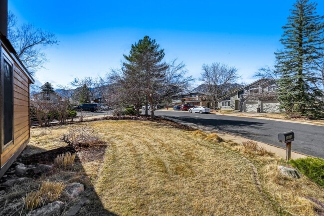 Building Photo - Incredible Shanahan Ridge Home with Flatiron Views