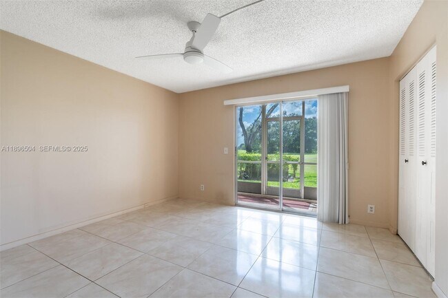 Building Photo - 400 SW 134th Way