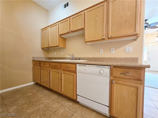 Building Photo - 3325 Cactus Shadow St