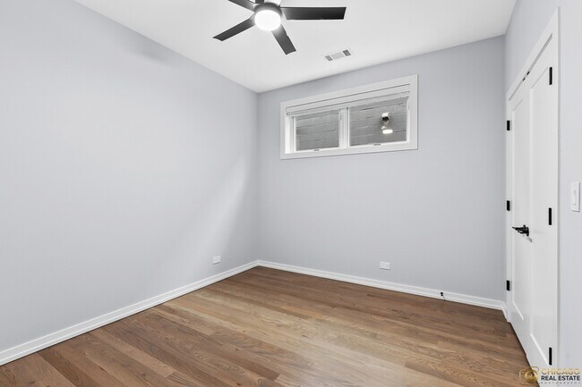 Building Photo - 4402 S Prairie Ave