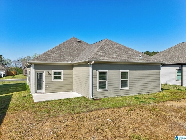 Building Photo - 82 Kings Wy