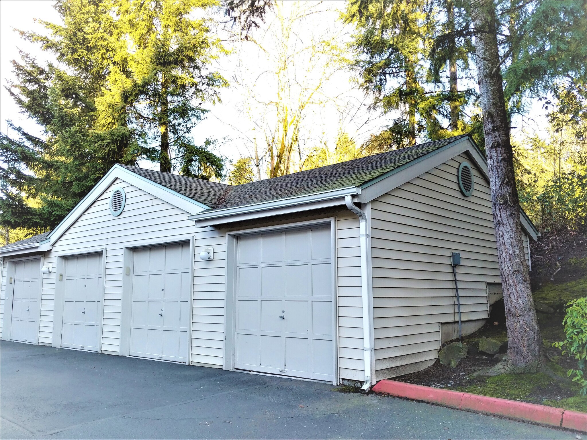Building Photo - 1692 118th Ave SE