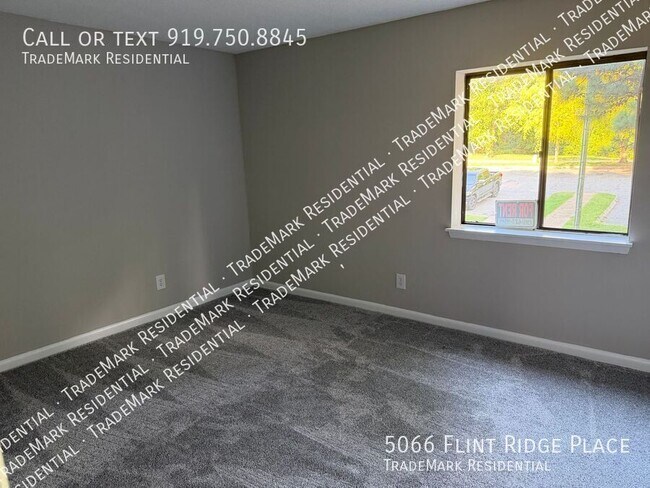 Building Photo - 5066 Flint Ridge Pl