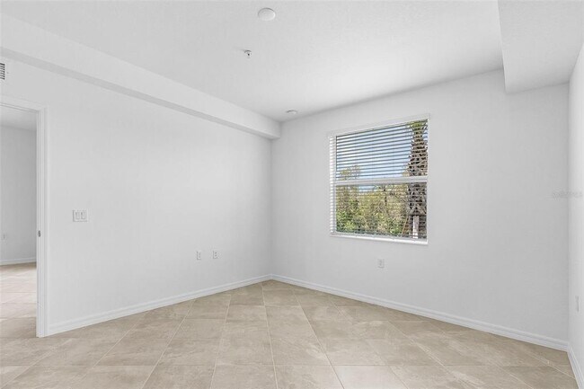 Building Photo - 14191 Heritage Landing Blvd