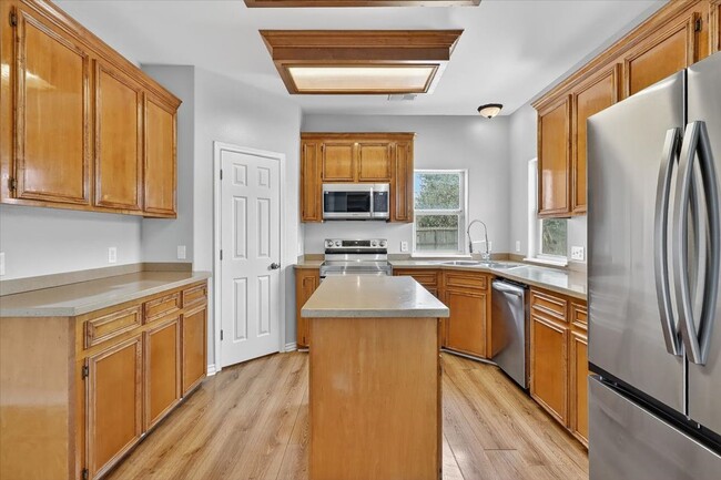 Building Photo - 6901 Windy Cove Cir