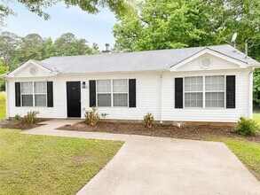 Building Photo - 8011 Trinity Park Dr