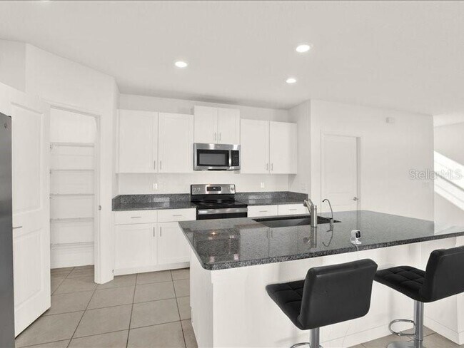Building Photo - 6213 Back Forty Lp