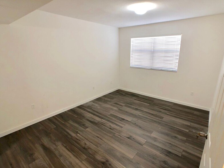 Building Photo - 8800 NW 107th Ct