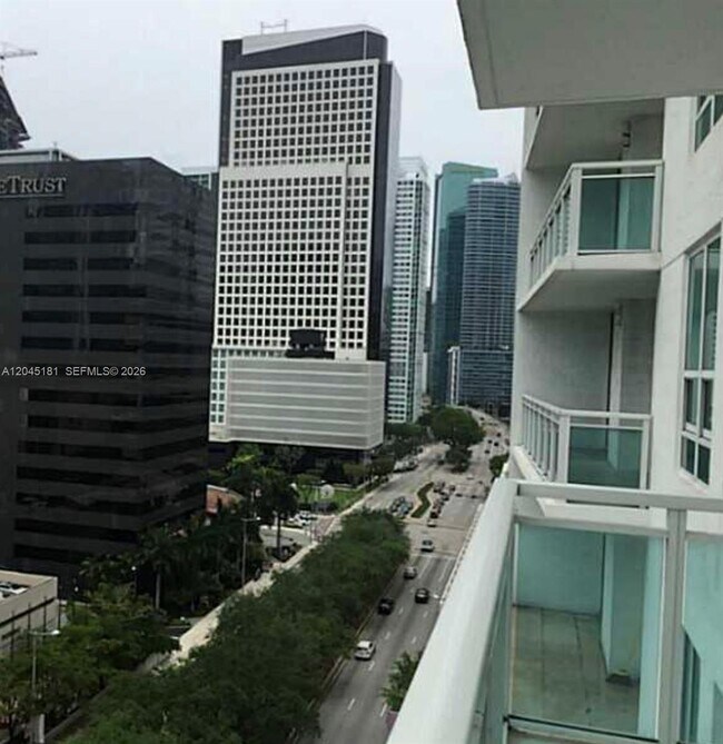 Building Photo - 951 Brickell Ave
