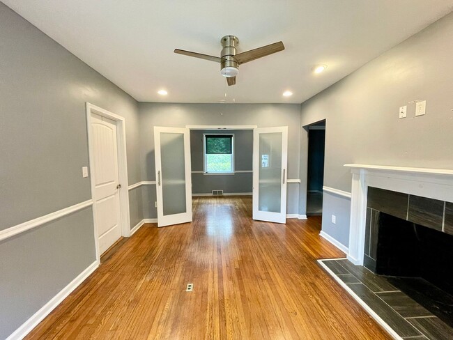 Building Photo - OFFICE SPACE in Forest Acres