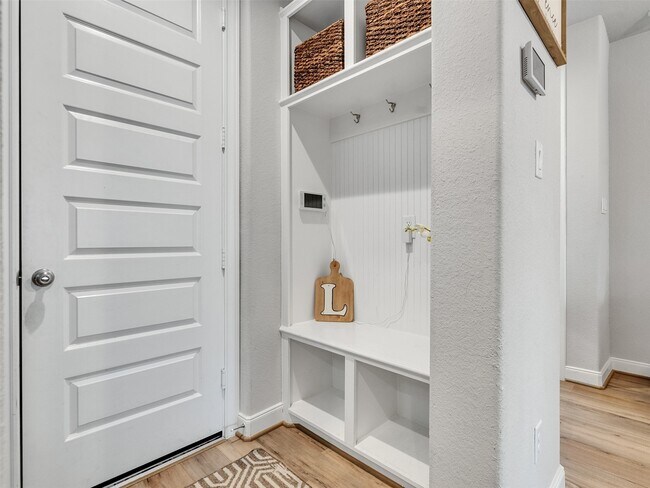 Building Photo - 3118 Cloud Forest Ln