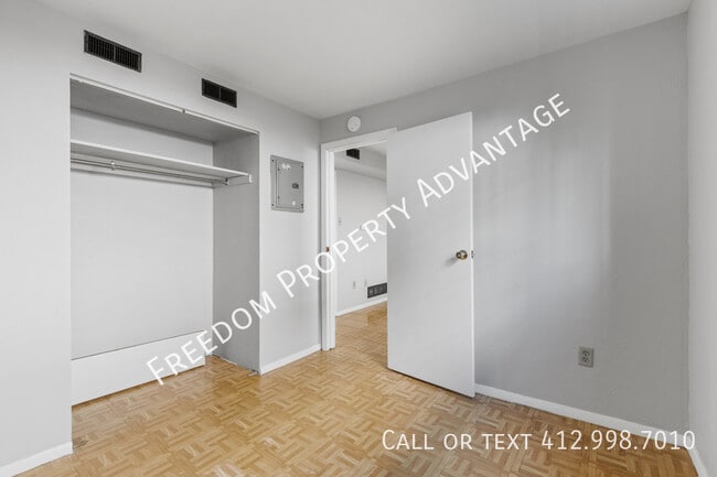 Building Photo - 118 Charles St