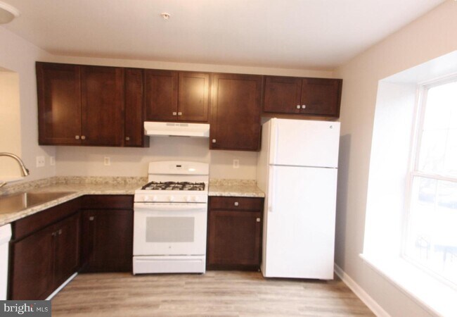 Building Photo - 6912 Myersview Dr