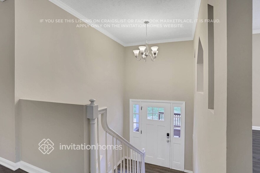 Building Photo - 27 Simpson Dr NE