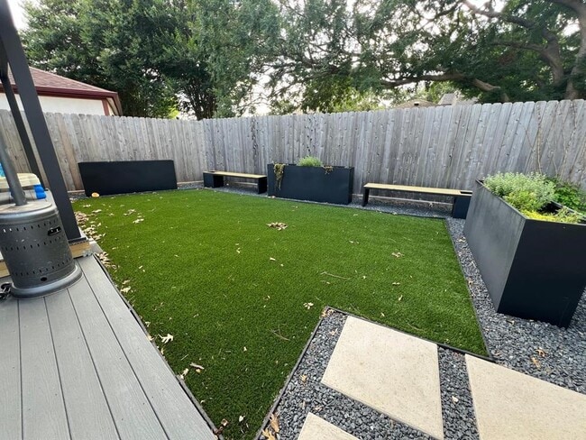 Building Photo - 2906 Pecan Ridge Dr
