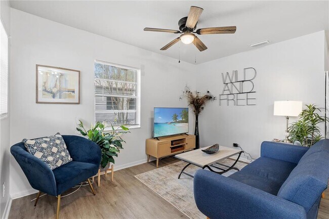 Building Photo - 2819 Marconi St