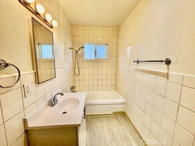 Building Photo - 1810 W Sallie Ln