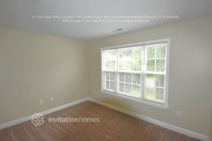 Building Photo - 9203 High Rock Dr