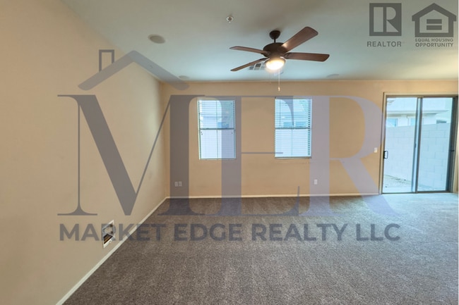 Building Photo - 3Bed/2.5Bath Townhouse at 83rd Ave/I-10! Ready for Immediate Move-In! -- FENCED-IN YARD! 2 CAR GA...